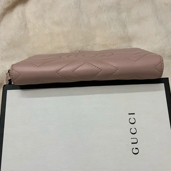 Gucci GG Marmont zip around wallet - Picture 8 of 8